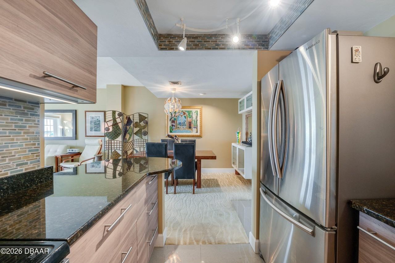 404 S Beach St Unit 370 - Photo 6 of 32