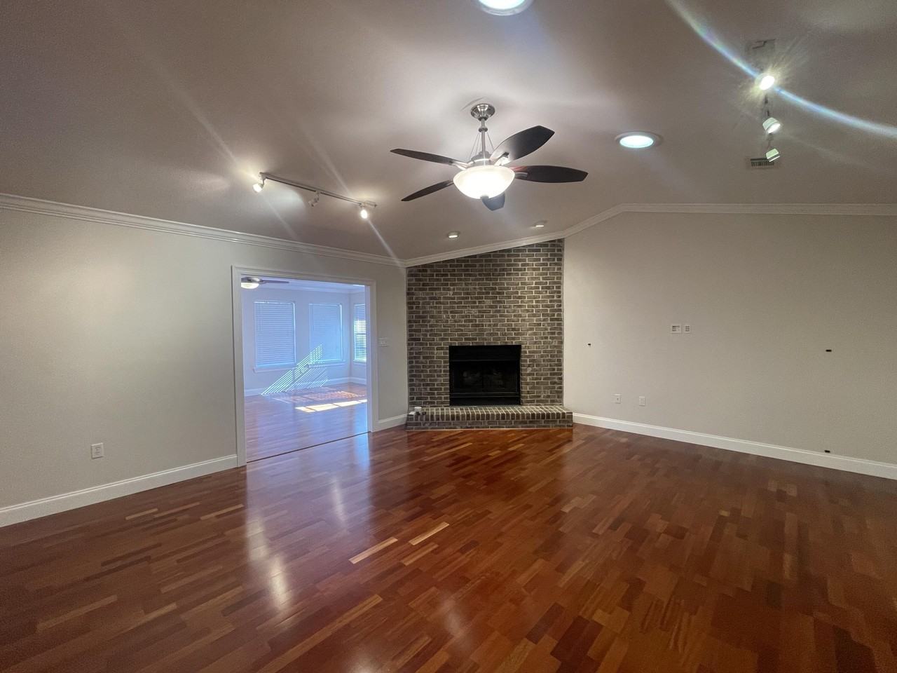 1624 Oakmont Cir - Photo 2 of 21