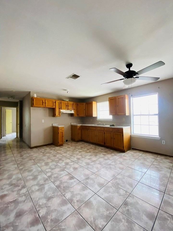 1440 Fallow Ln - Photo 2 of 16