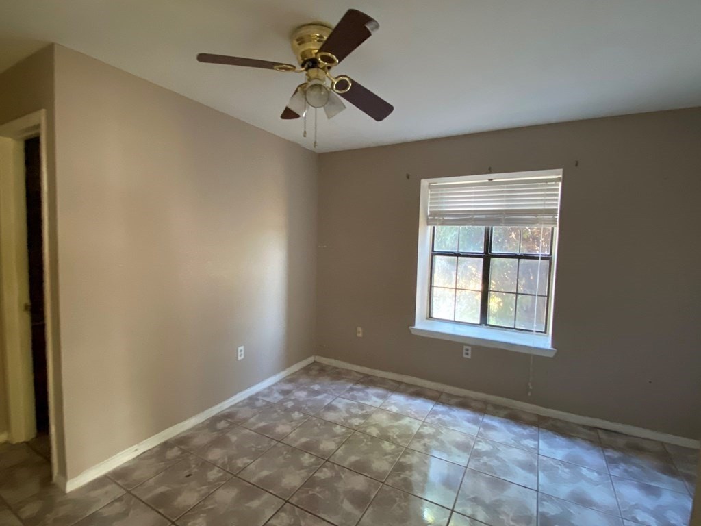 1440 Fallow Ln - Photo 7 of 16