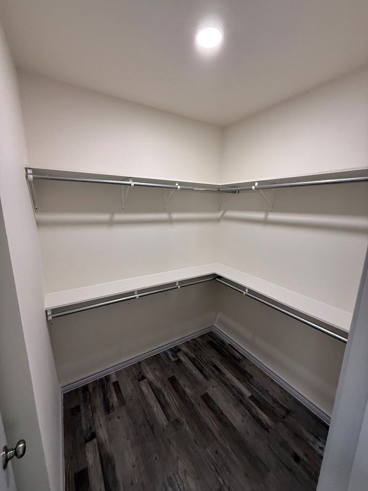 475 Jefferson St - Photo 7 of 13