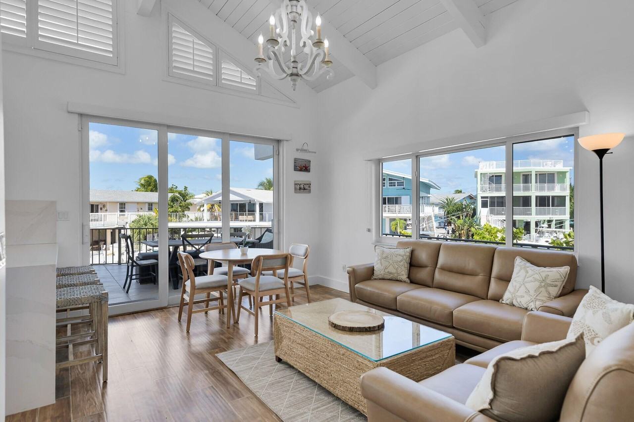 218 Aberdeen Ct - Photo 6 of 50