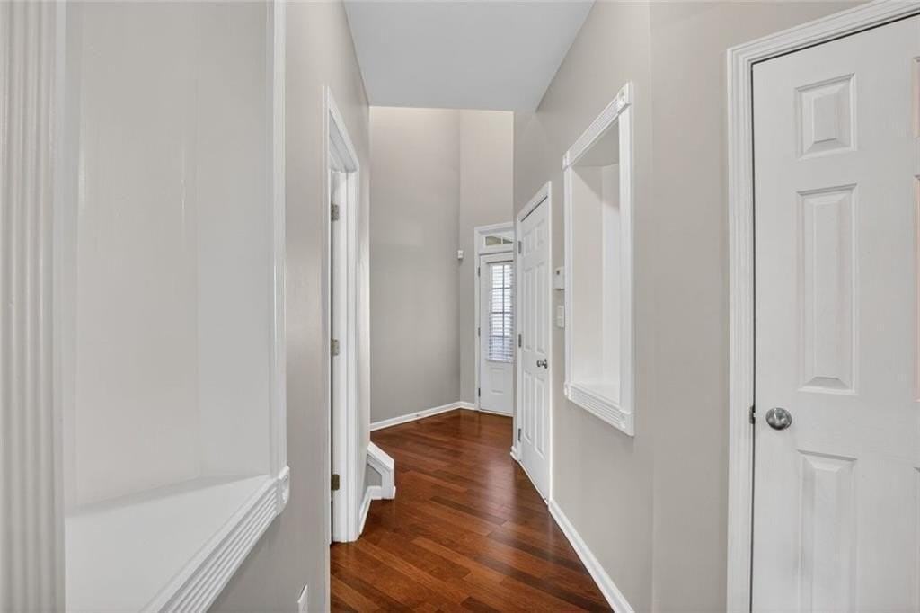 1656 Granville Ct - Photo 5 of 37