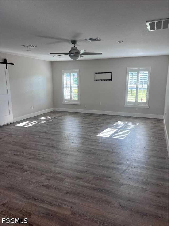 3705 Stoneridge Ct - Photo 7 of 21