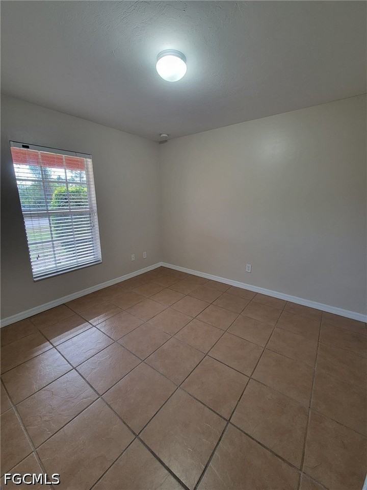 1137 Deauville St E - Photo 6 of 8