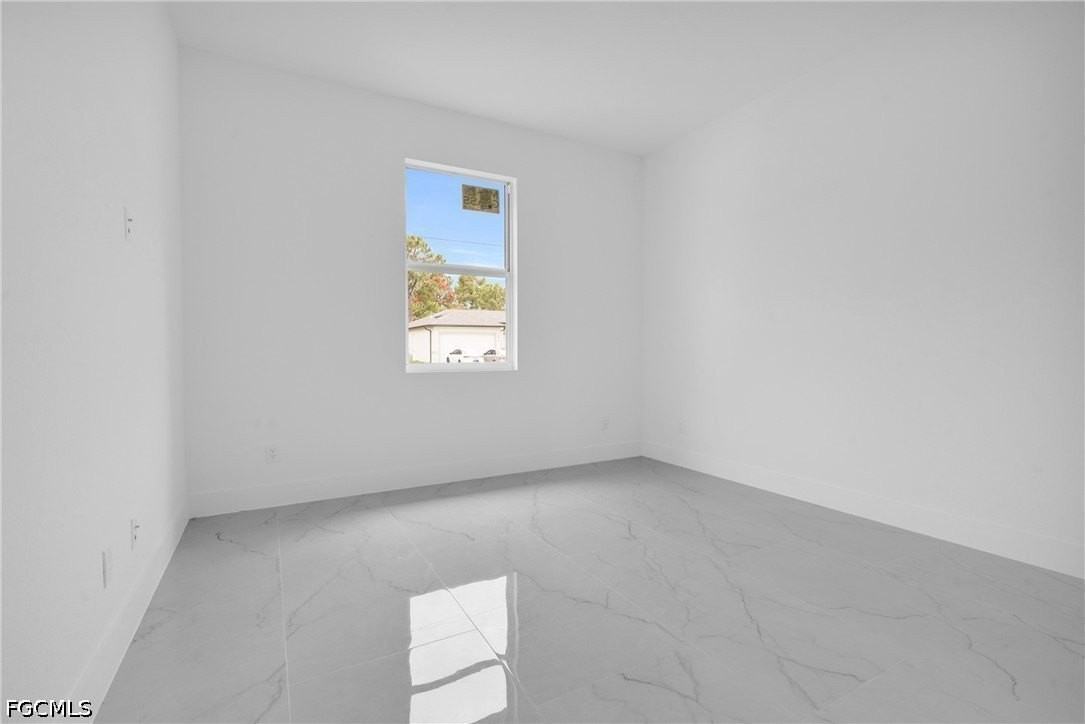 2614 19th St W - Photo 5 of 24