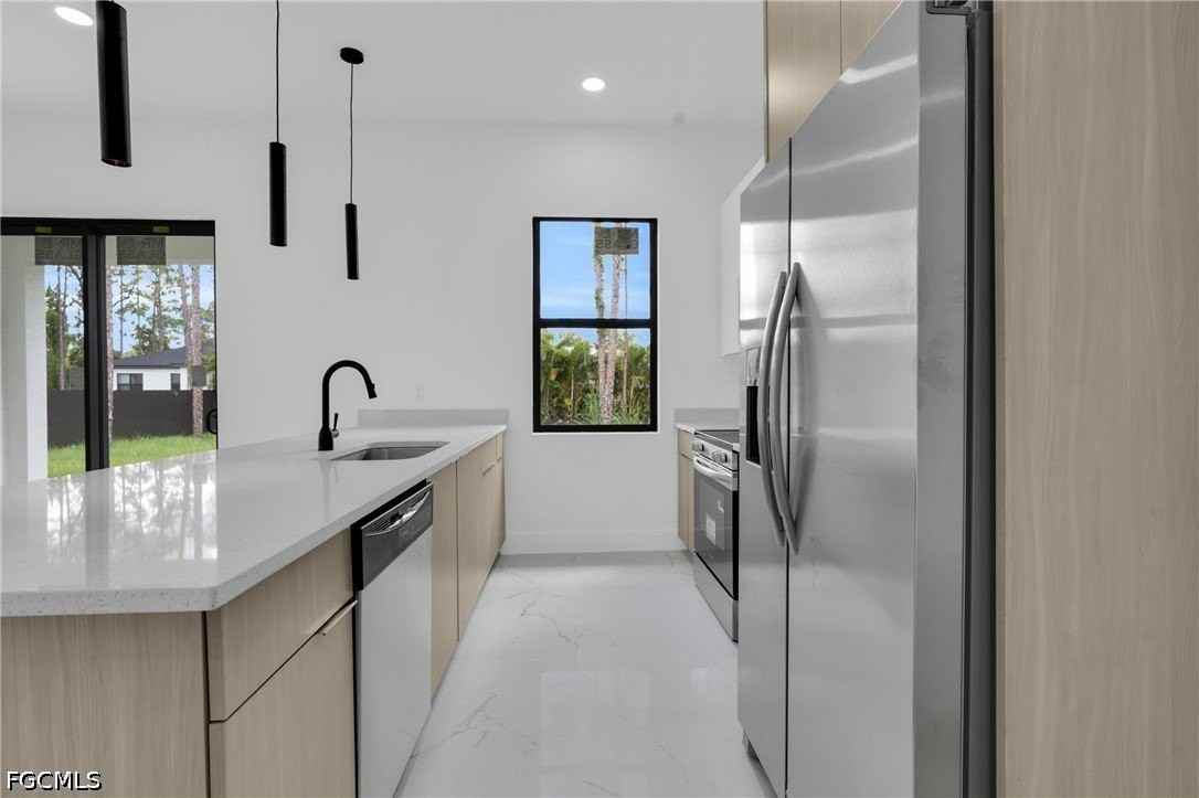 3202 21st St W - Photo 7 of 15