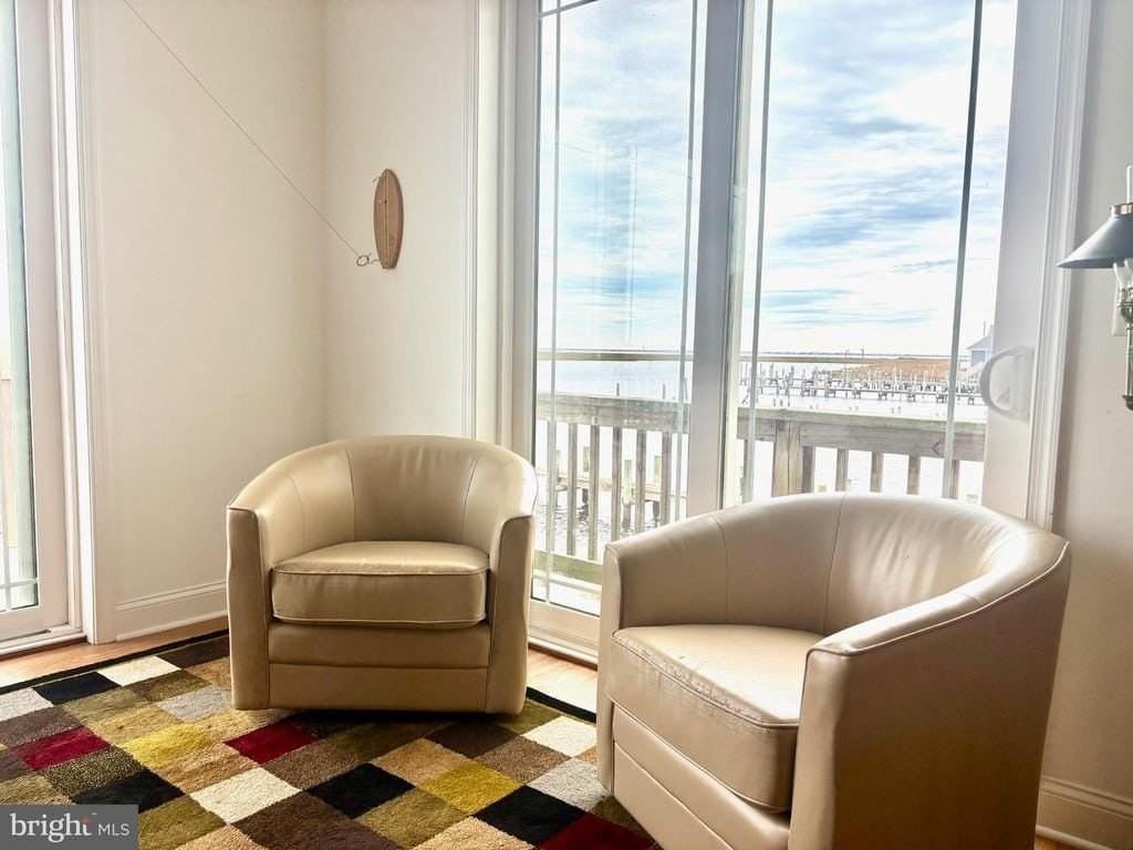 448 Dock Rd - Photo 4 of 35