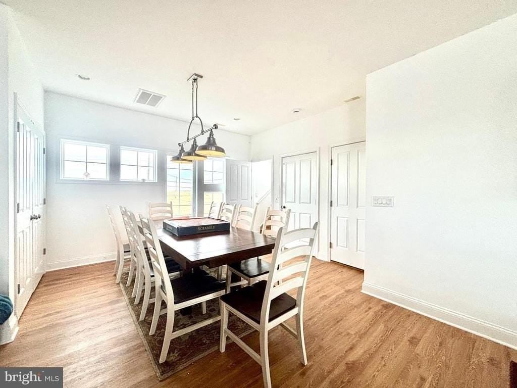 448 Dock Rd - Photo 7 of 35