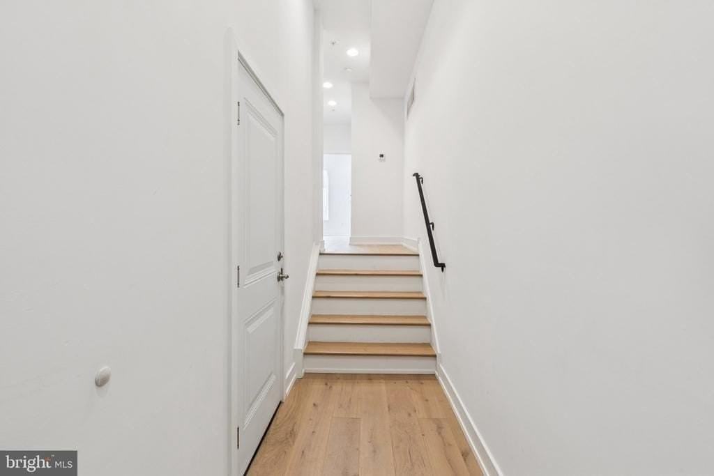 2820 Livingston St - Photo 7 of 28