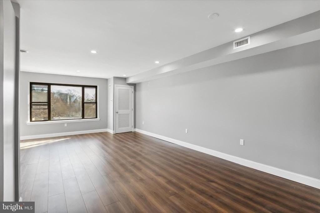 296 Greenough St #2 - Photo 5 of 24