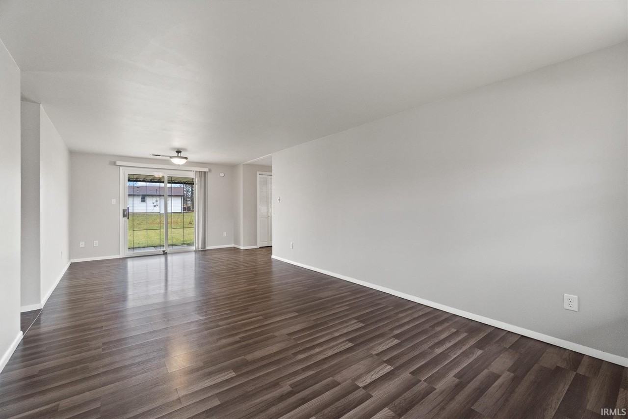 3409 Collegiate Ct - Photo 3 of 27