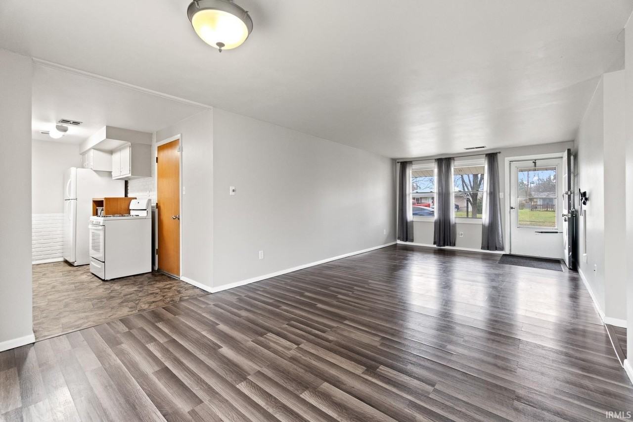 3409 Collegiate Ct - Photo 6 of 27