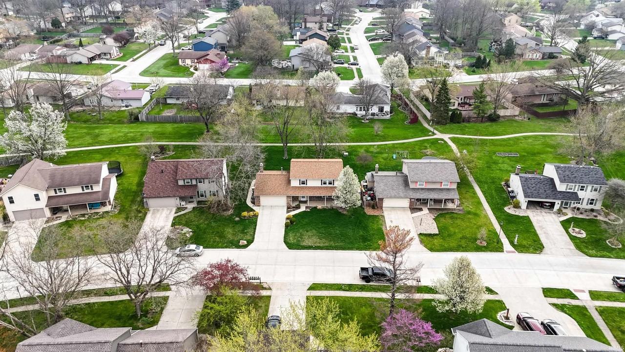 7104 Tanbark Ln - Photo 2 of 30