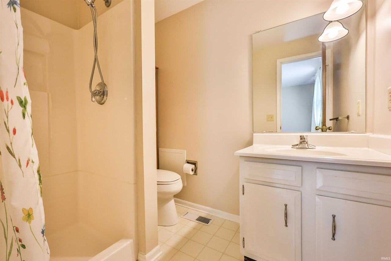 7104 Tanbark Ln - Photo 5 of 30