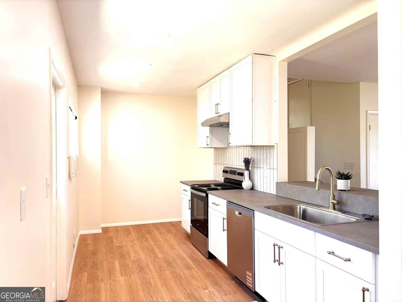 5009 Crowe Dr Se - Photo 6 of 12