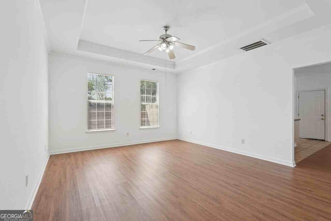 2596 Bates St Se - Photo 7 of 41