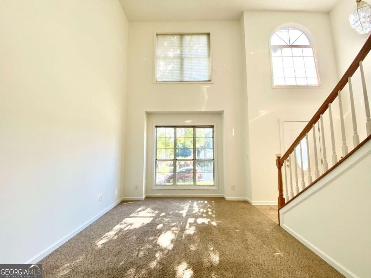 640 Suwanee Lakes Cir - Photo 5 of 30