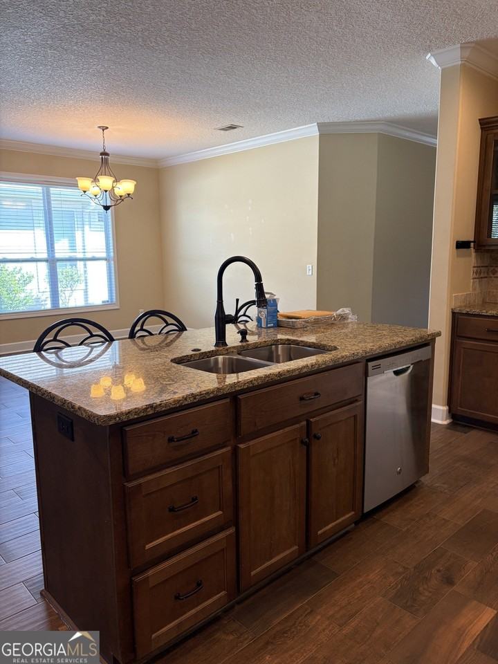 123 Miller Ct - Photo 4 of 30