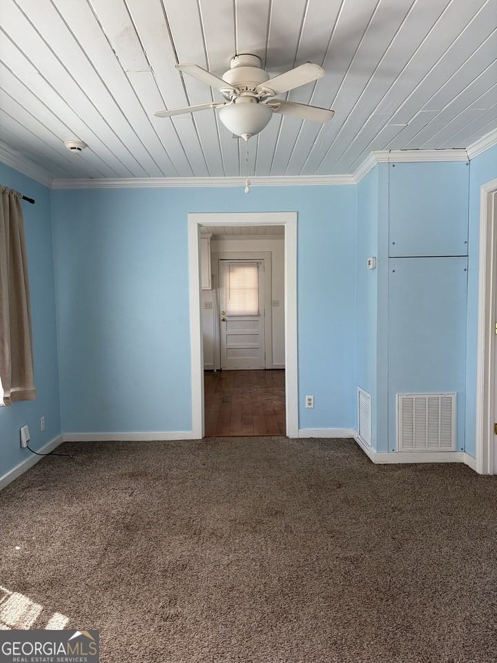 102 W Grady St - Photo 2 of 16