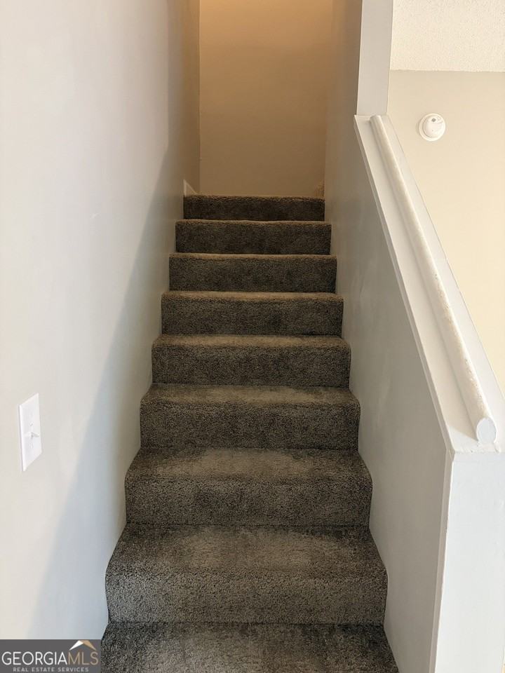 724 Morningside Ln - Photo 5 of 16