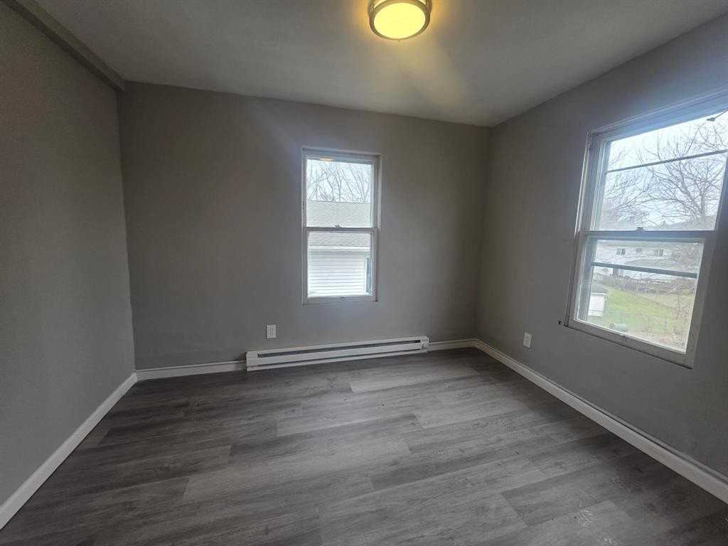 800 North St Apt 3 - Photo 3 of 8