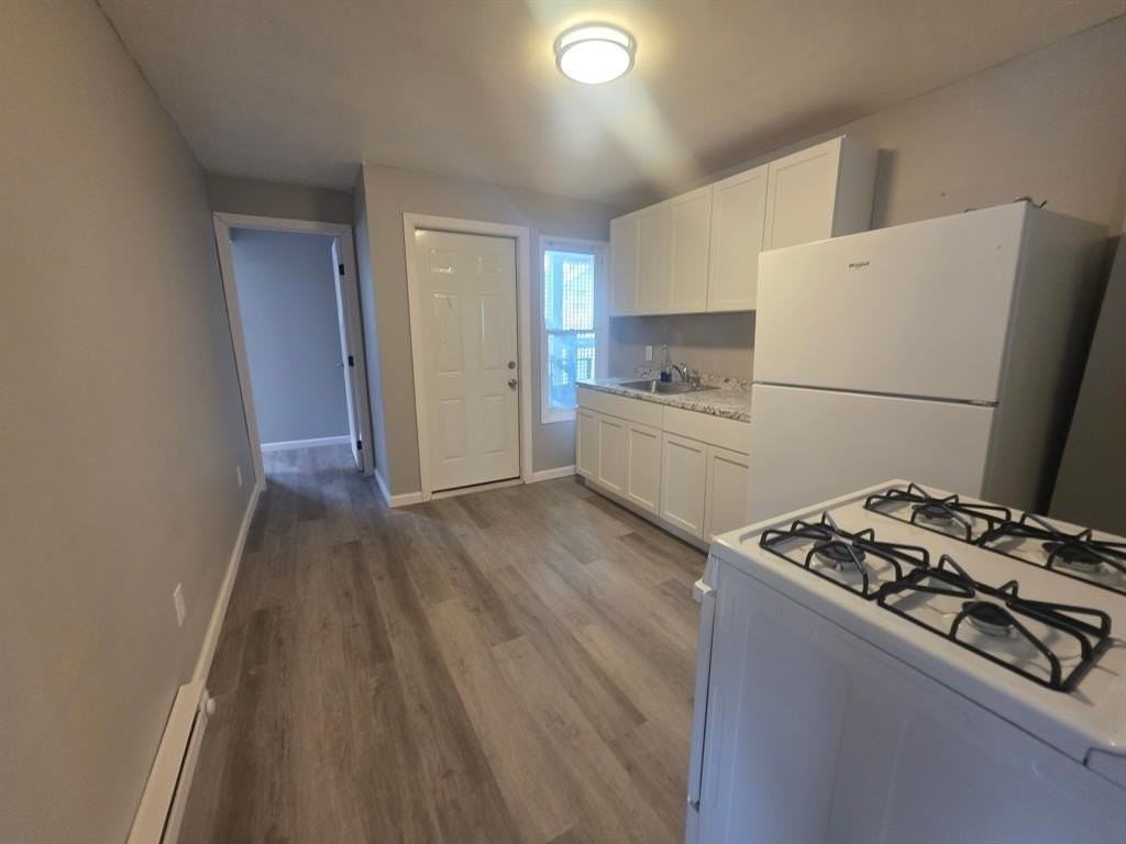 800 North St Apt 3 - Photo 6 of 8