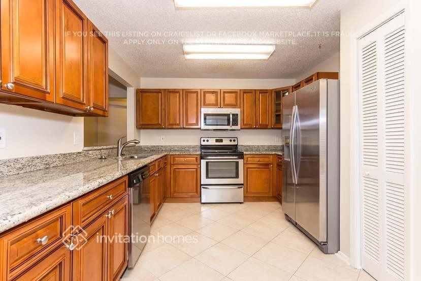 1903 Firethorn Ct - Photo 4 of 13