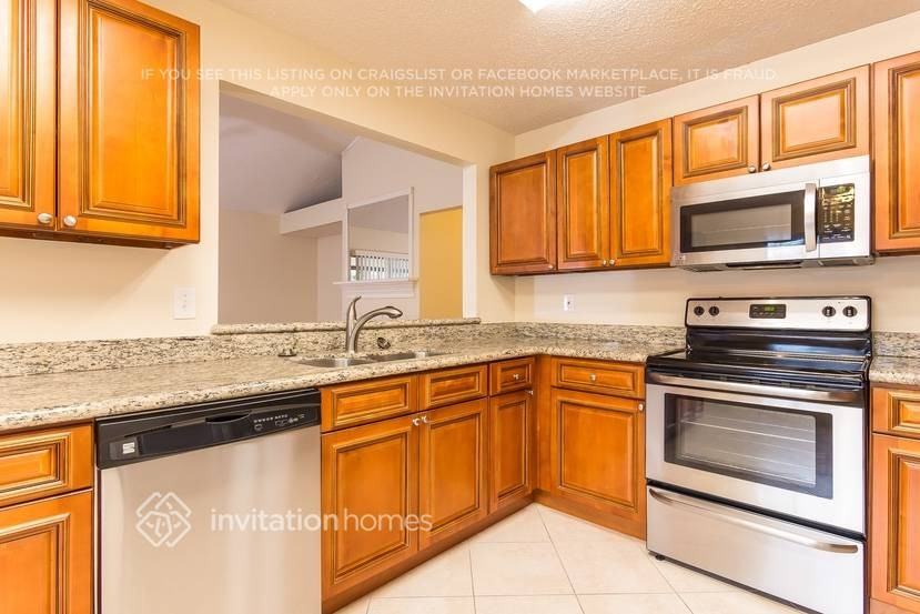 1903 Firethorn Ct - Photo 5 of 13