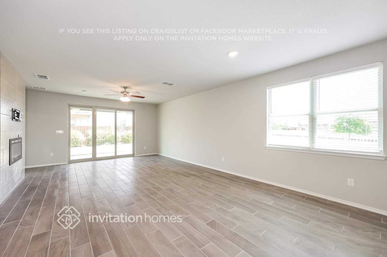 11703 Bricewood Tip - Photo 5 of 18