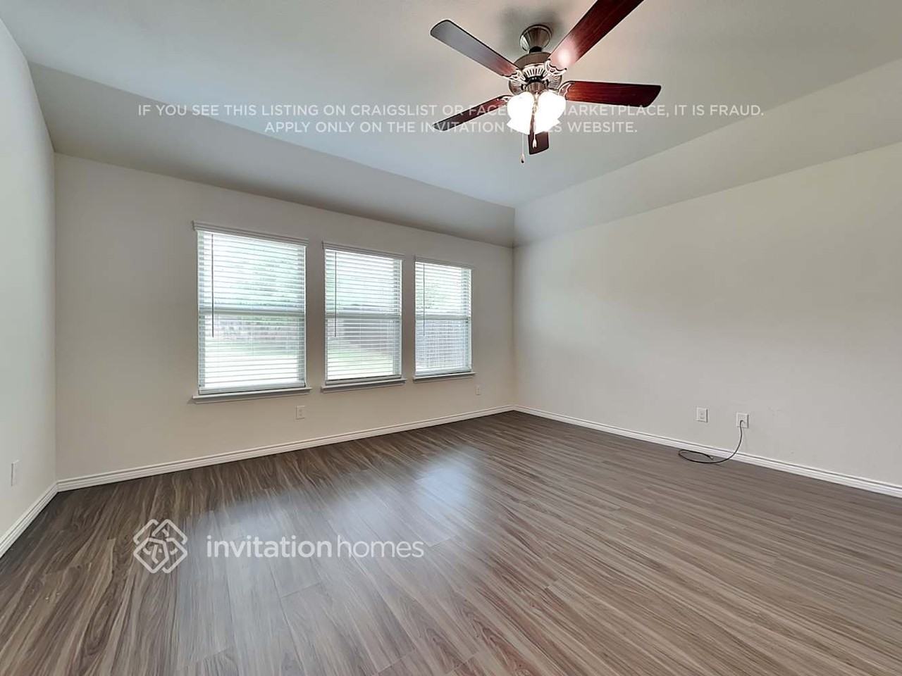 753 Jamestown Ln - Photo 3 of 23