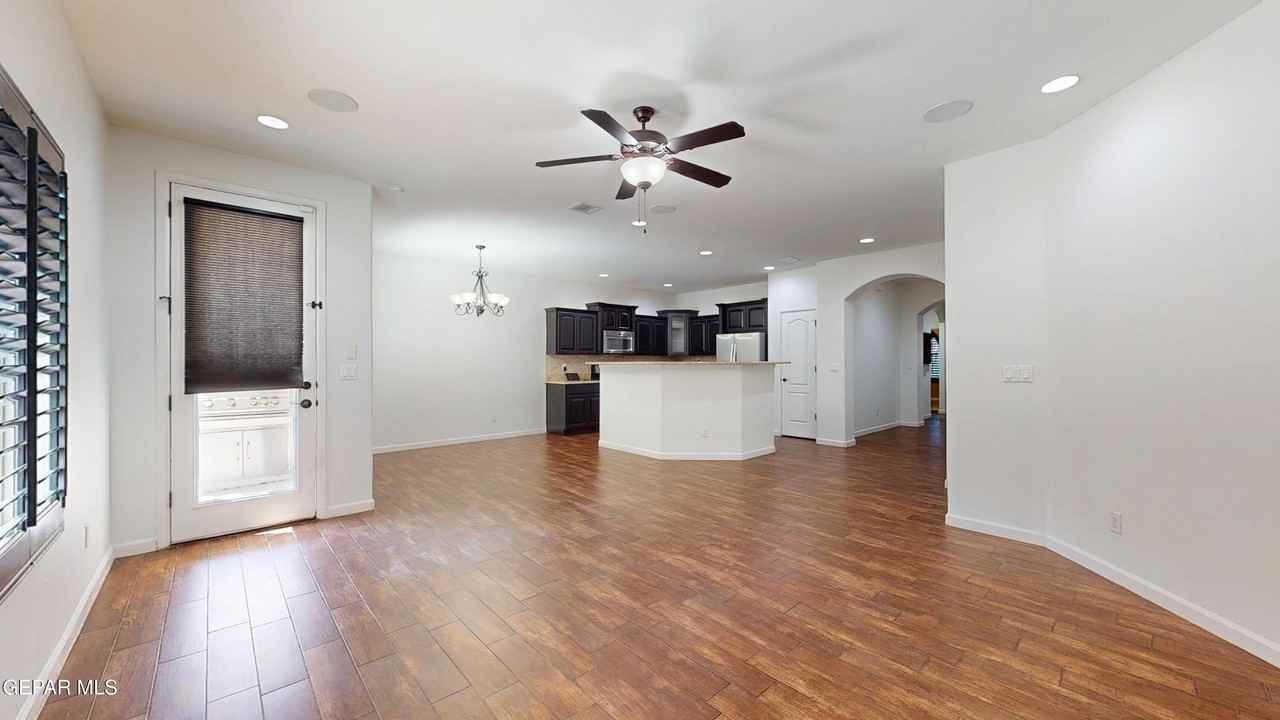12964 Immanuel Vista Dr - Photo 5 of 50