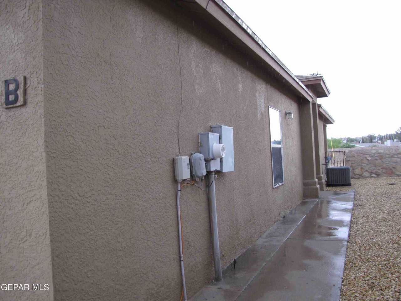 11975 Diana Candia Unit B - Photo 2 of 26