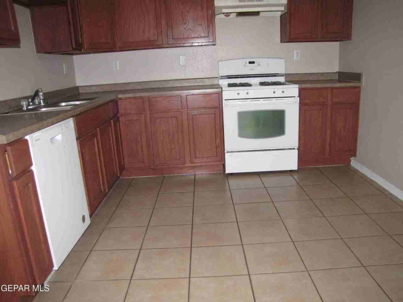 11975 Diana Candia Unit B - Photo 6 of 26