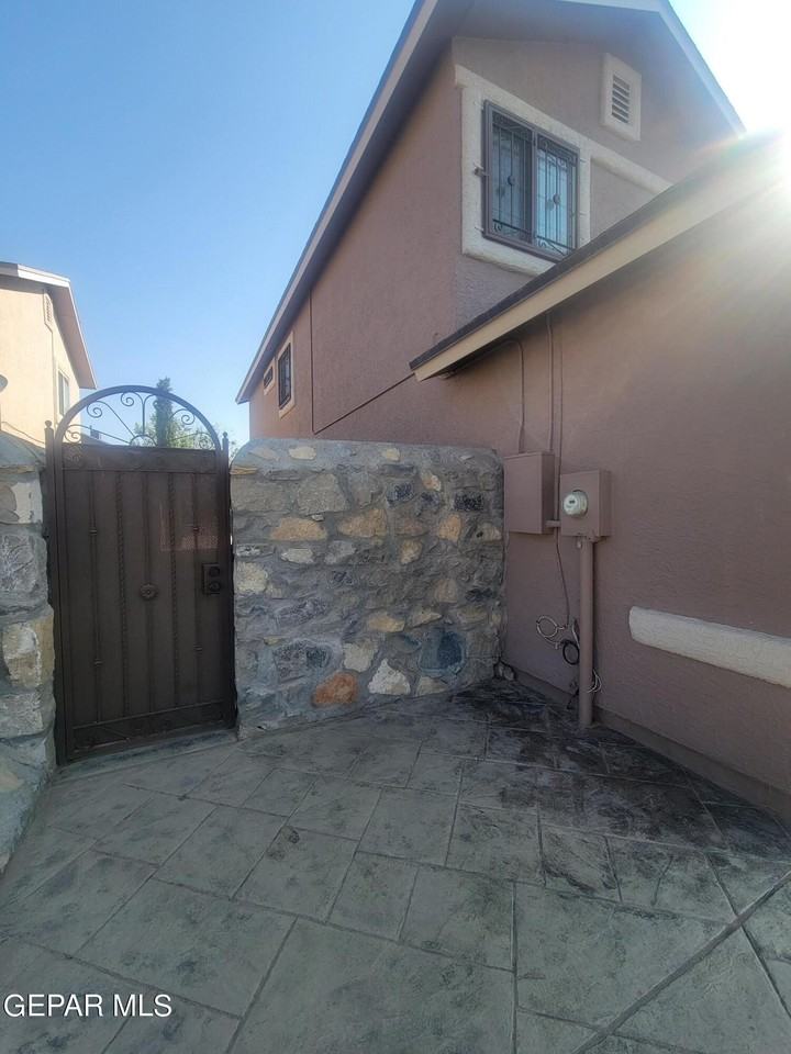 14267 Pacific Point Dr - Photo 6 of 50