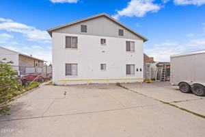 featured image of 4006 Laredo Ave #1