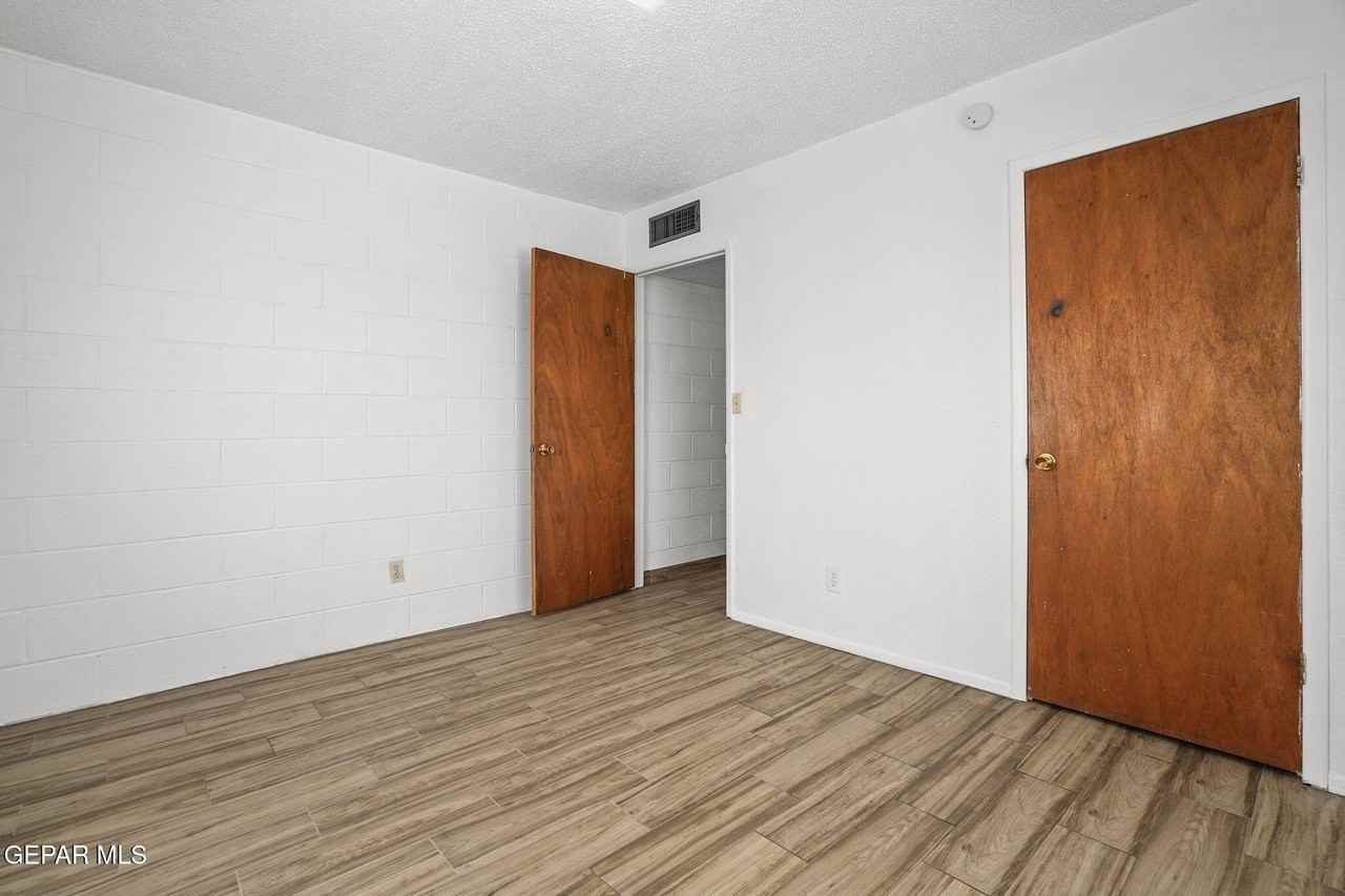 4006 Laredo Ave Apt 1 - Photo 4 of 17