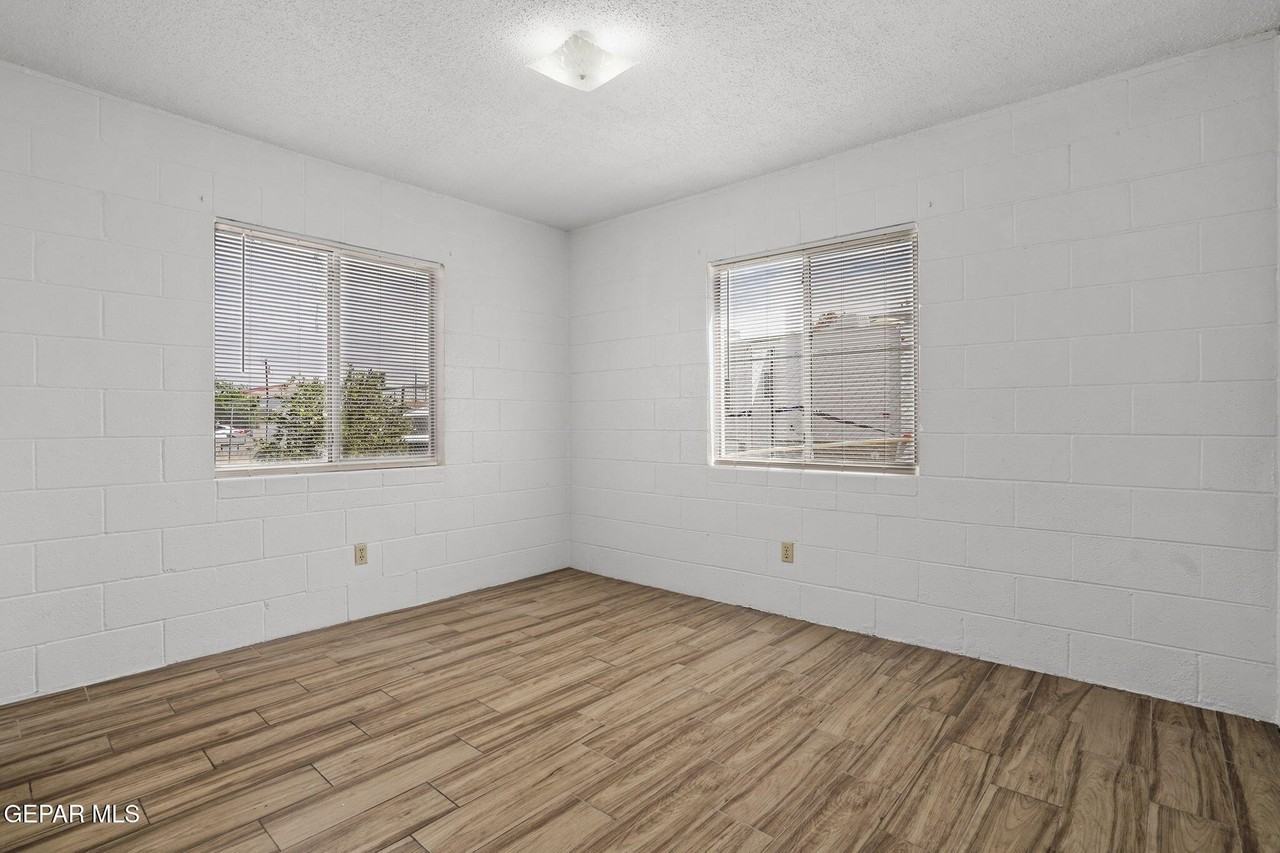 4006 Laredo Ave Apt 1 - Photo 5 of 17