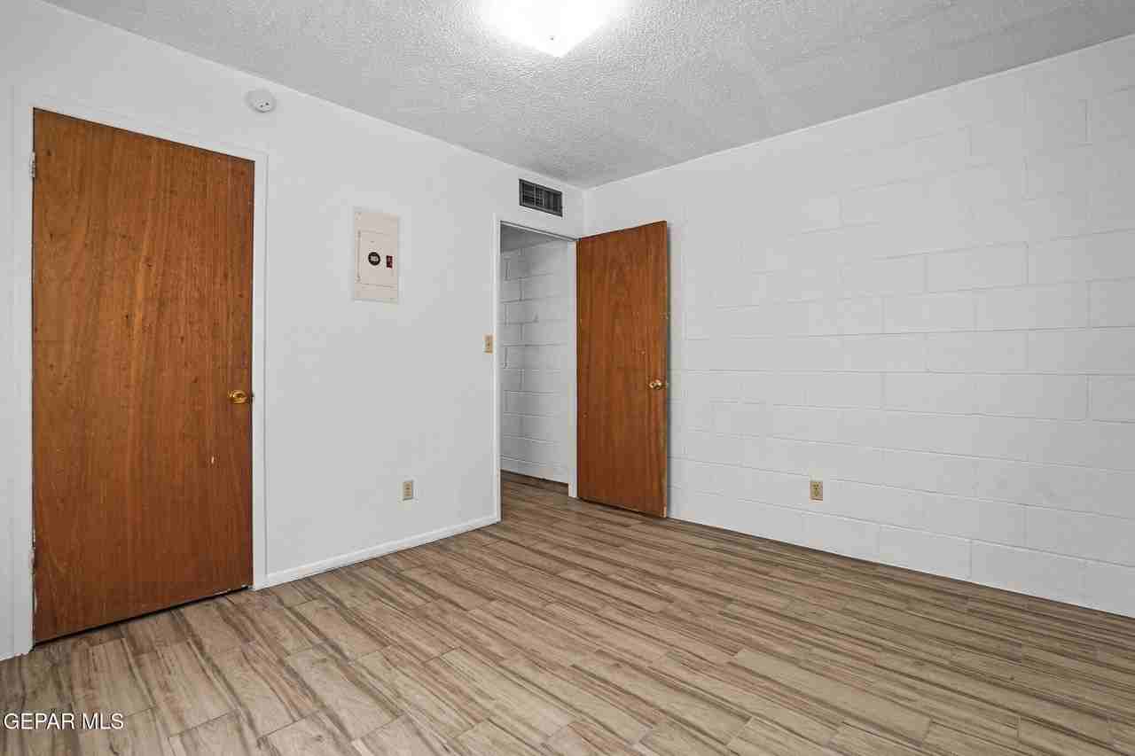 4006 Laredo Ave Apt 1 - Photo 7 of 17