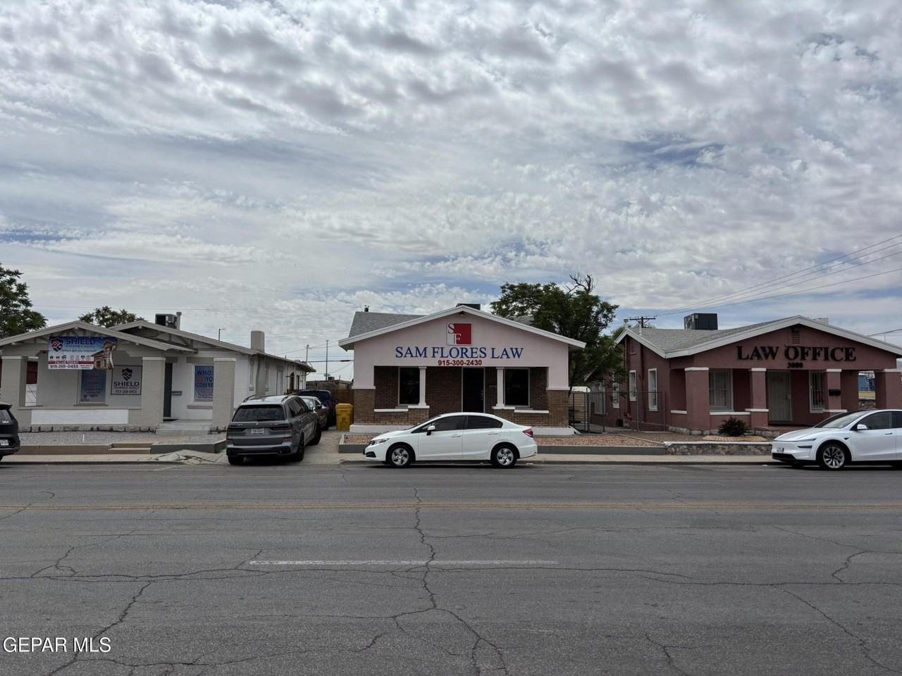 3004 E Yandell Dr - Photo 6 of 10