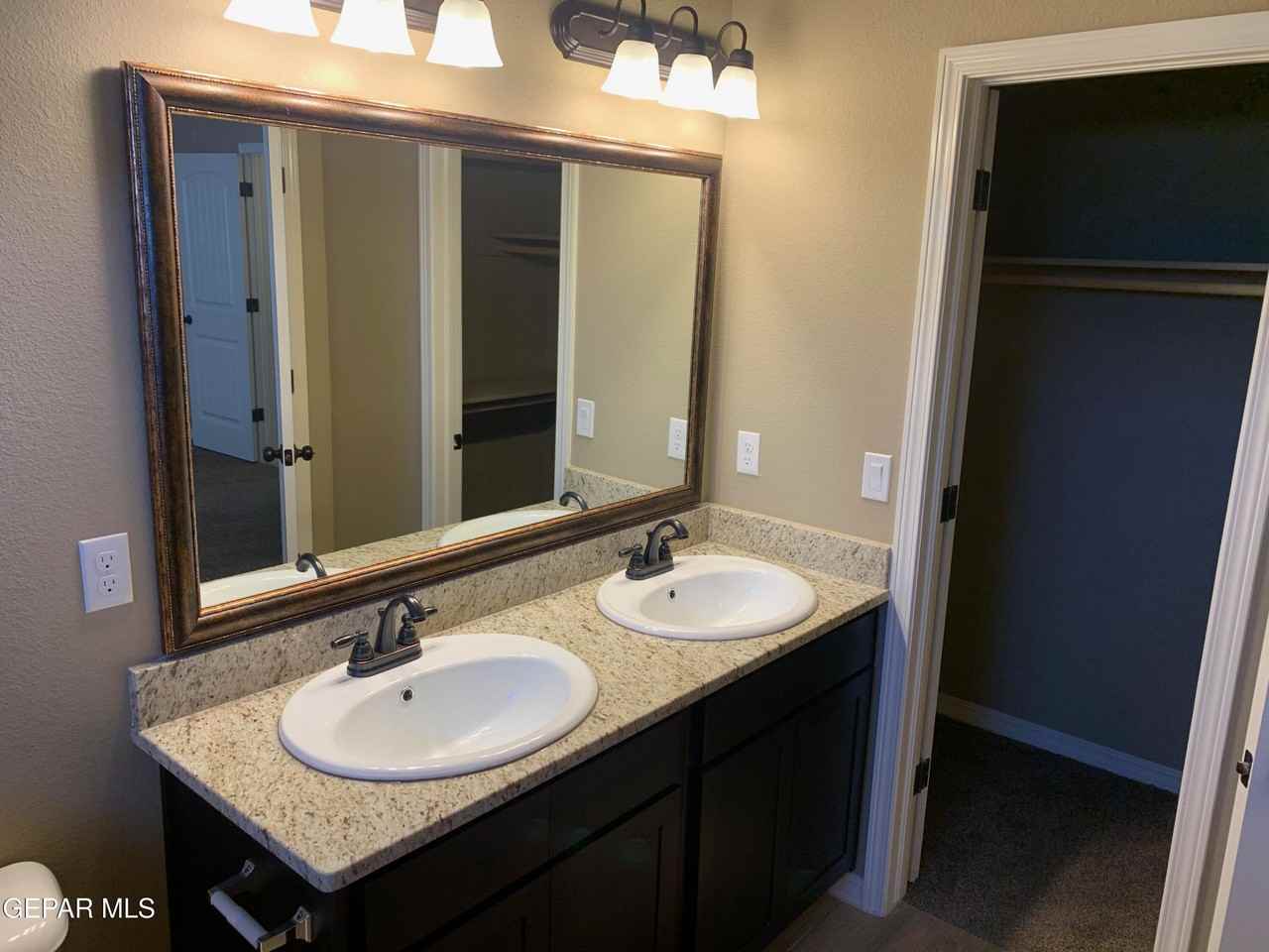 13668 Garforth Ave - Photo 6 of 14