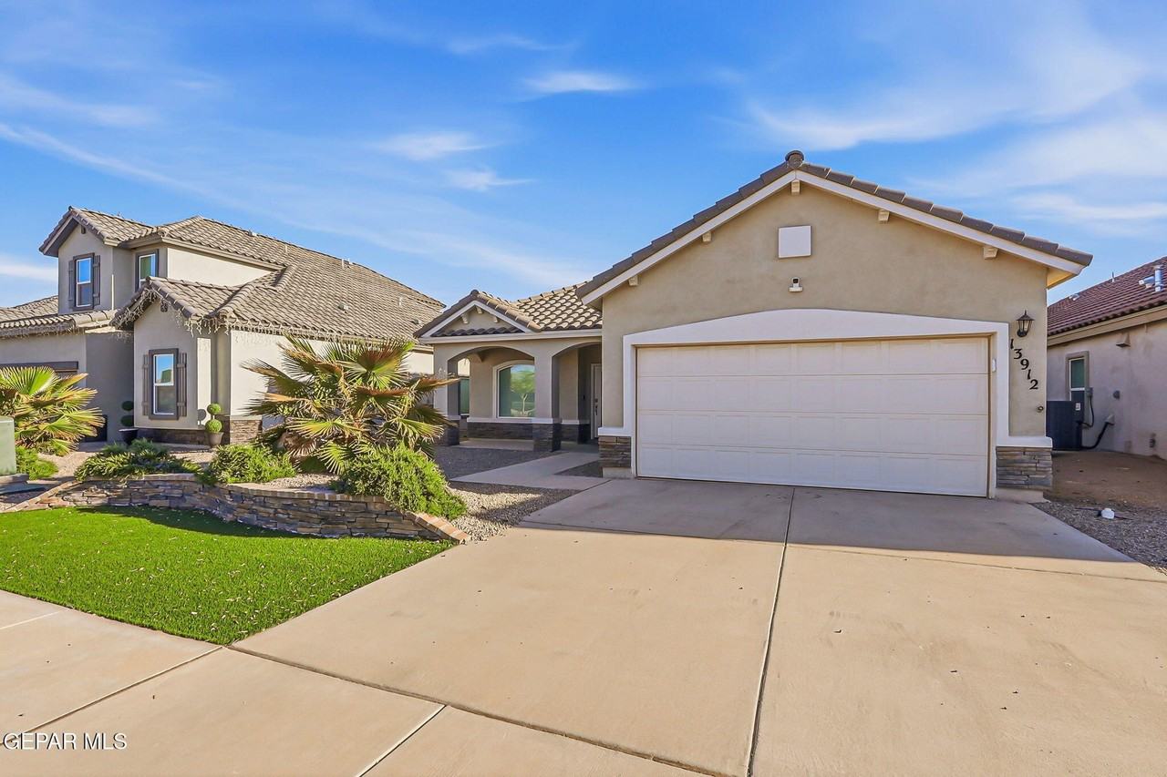 13912 Loreina Luz Ave - Photo 2 of 39