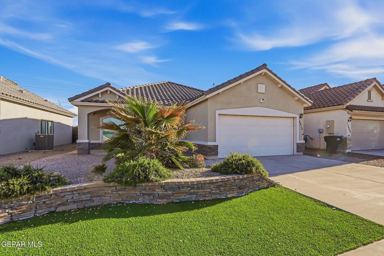 13912 Loreina Luz Ave - Photo 3 of 39