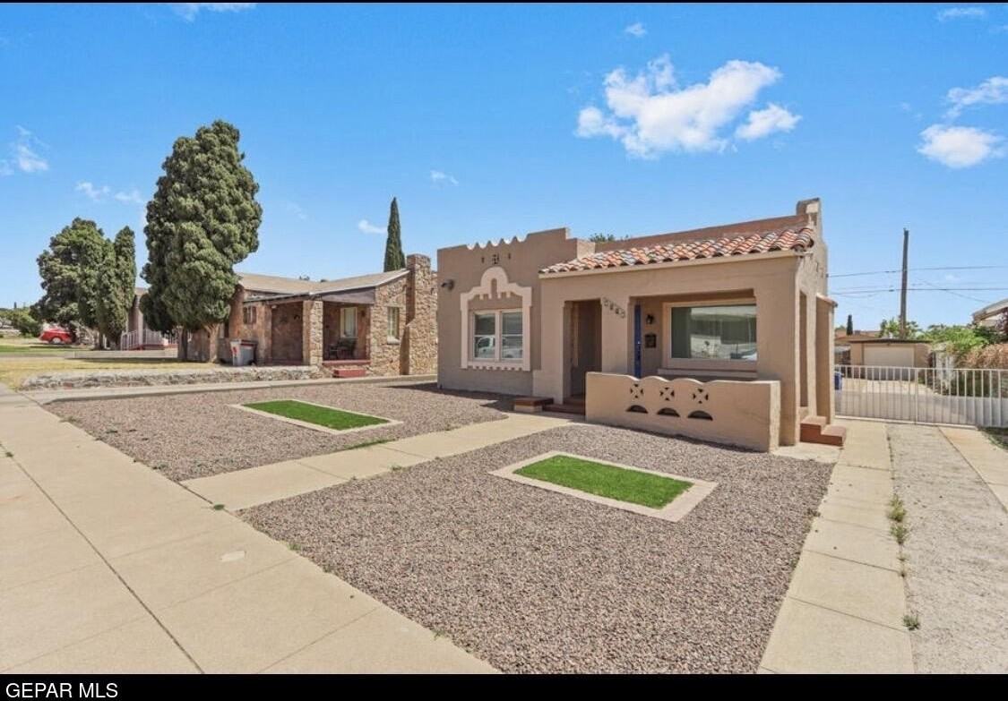 4116 Chester Ave - Photo 2 of 17