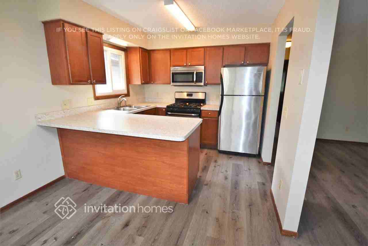 2948 France Ave N - Photo 4 of 16