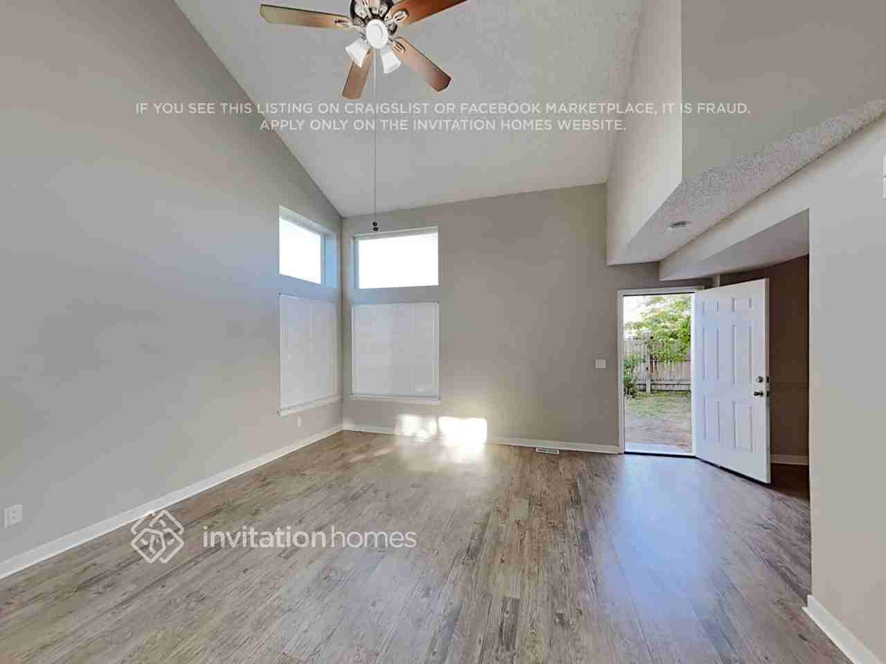 12340 Newport Ct - Photo 7 of 18