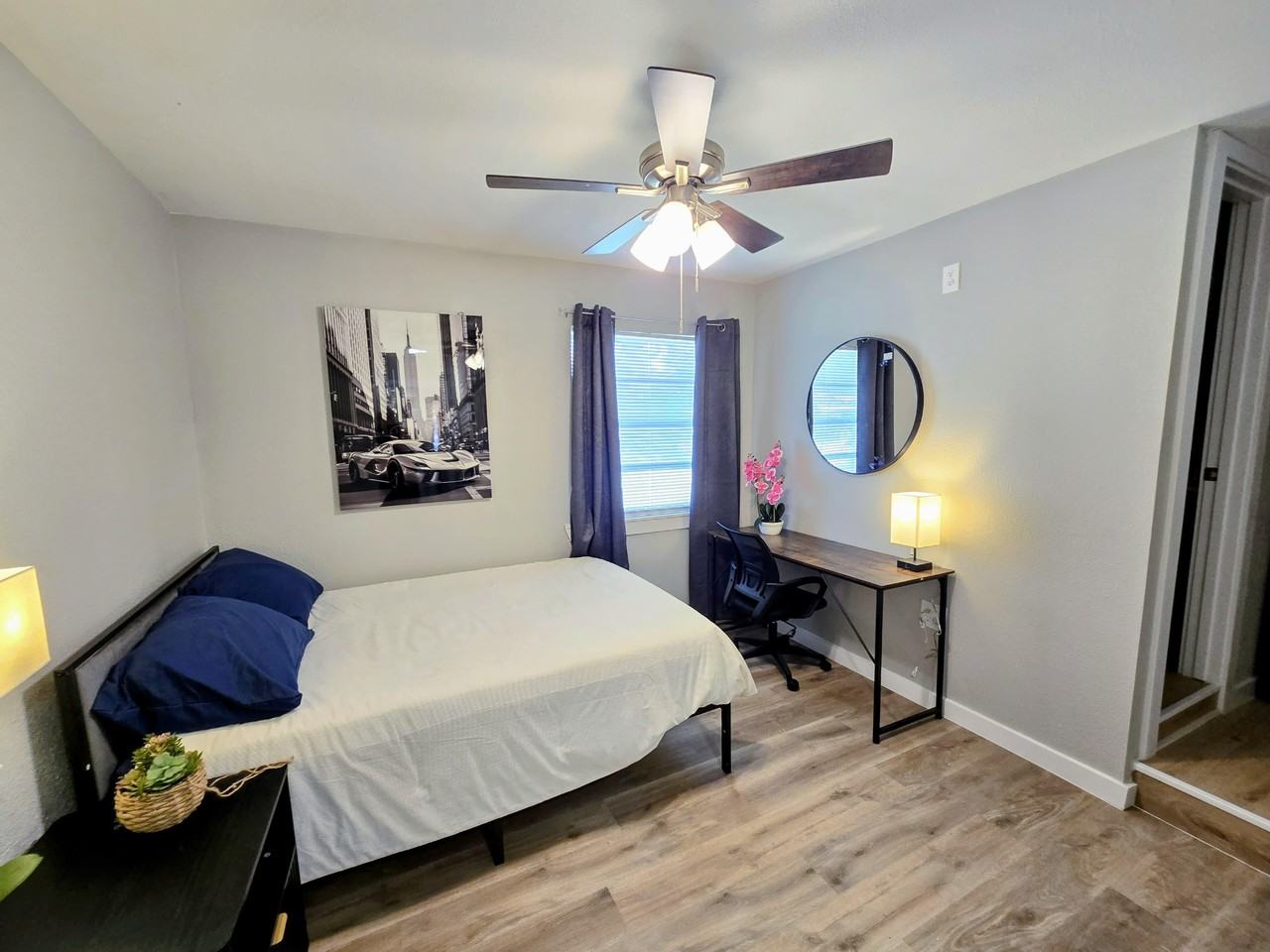 Dupont Dr - Photo 4 of 12