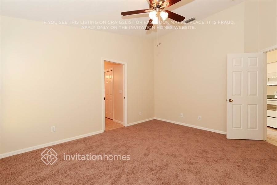 521 Greg St - Photo 7 of 11