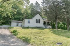 1886 S Bardstown Rd - Photo 1 of 1