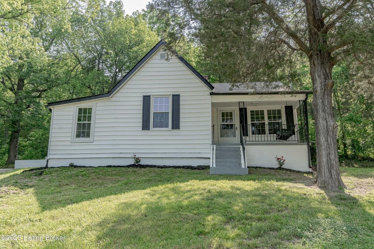 1886 S Bardstown Rd - Photo 4 of 50